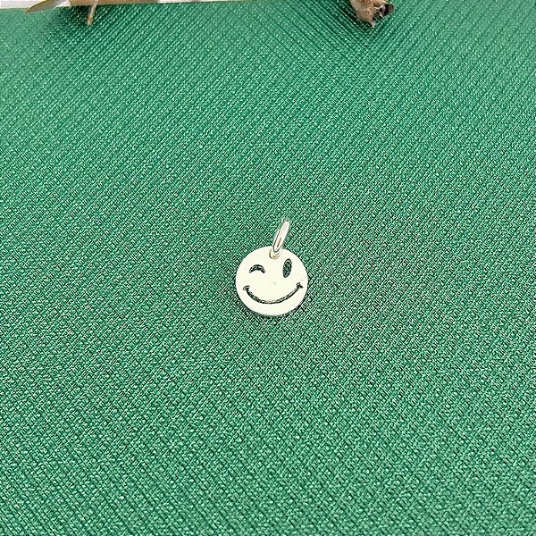 Pingente chapa smile em banho de prata silver