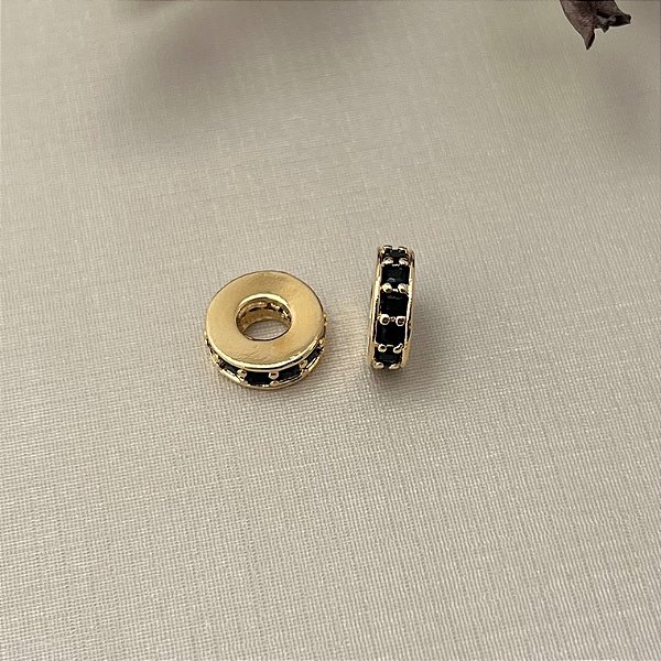 Berloque separador cravejado preto