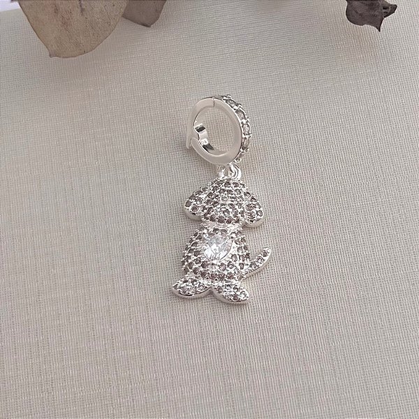Pingente cachorro com cravejado ponto de luz em banho de prata silver