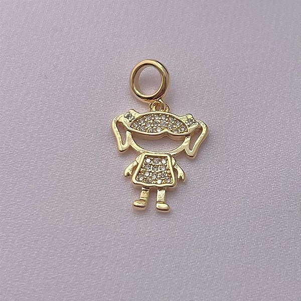 Pingente menina grande cravejado em banho de ouro 18k