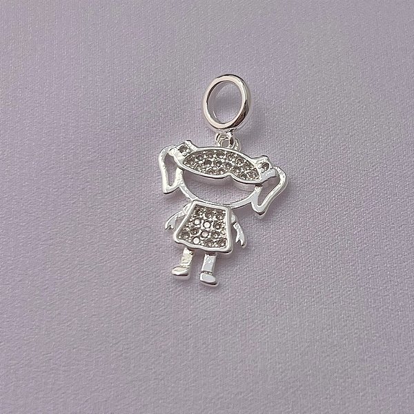 Pingente menina grande cravejado em banho de prata silver