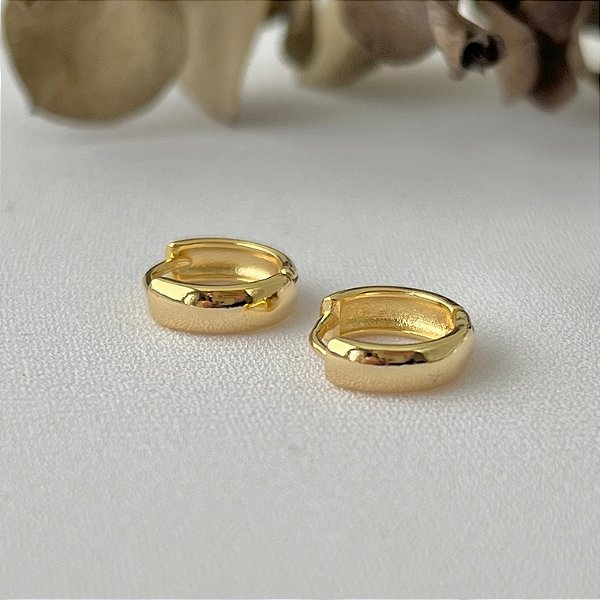 Argola lisa abaloada P em banho de ouro 18k