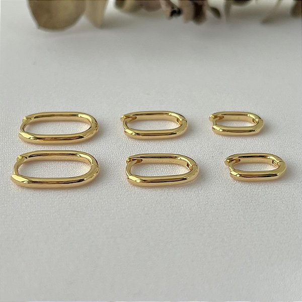 Trio de argolas ovais lisas e finas em banho de ouro 18k