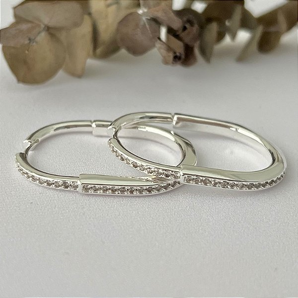 Argola inspiração tifanny cravejada grande em banho de prata silver