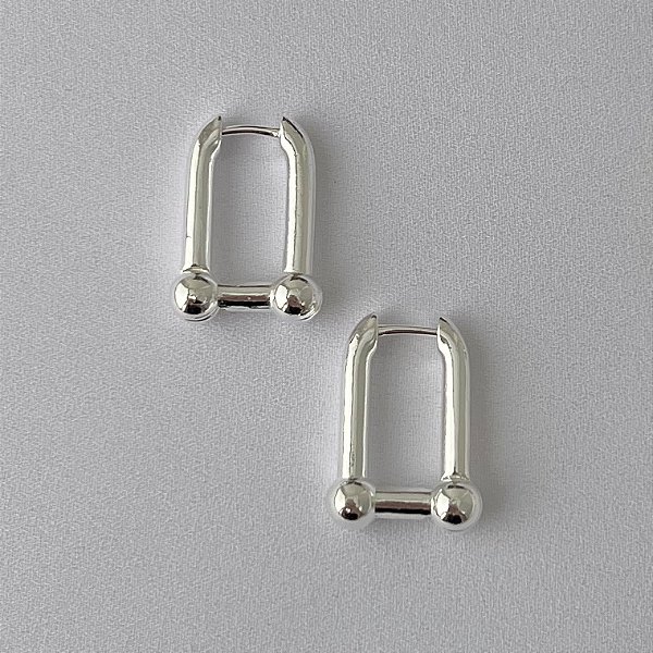 Argola inspiração Tiffany em banho de prata silver