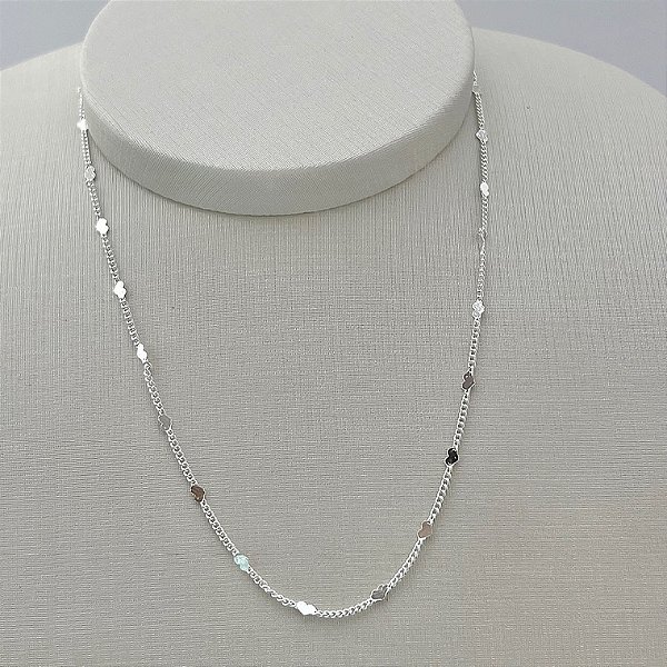 Corrente com corações em chapa lisa em banho de prata silver