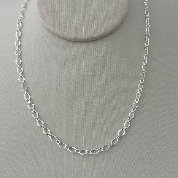 Corrente elos tradicionais intercalados em banho de prata silver