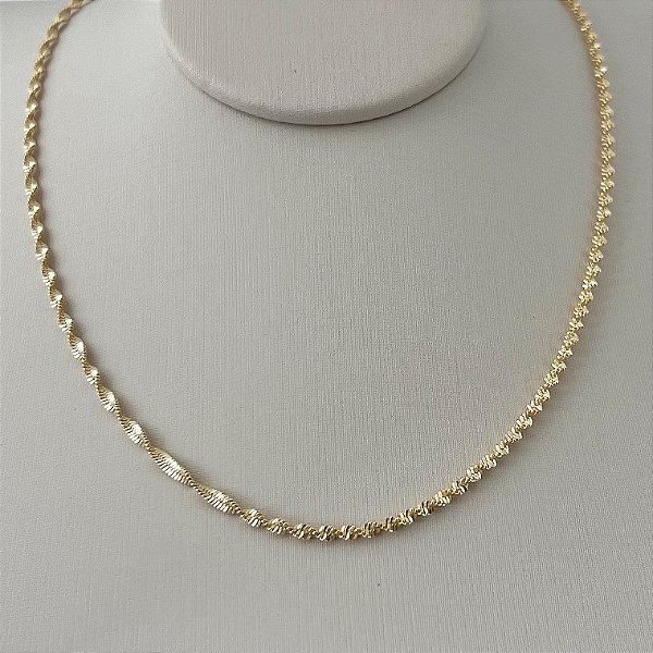 Corrente malha em banho de ouro 18k