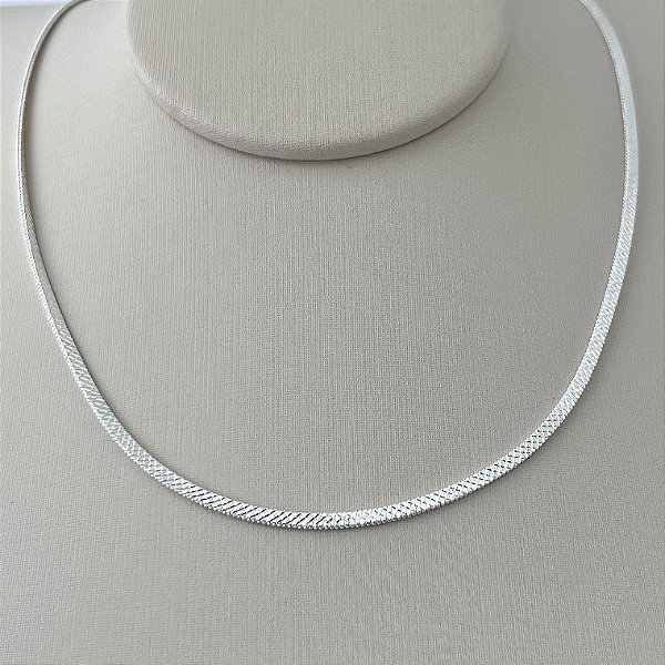 Corrente fita laminada texturizada em banho de prata silver