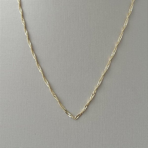 Corrente malha delicada em banho de ouro 18k