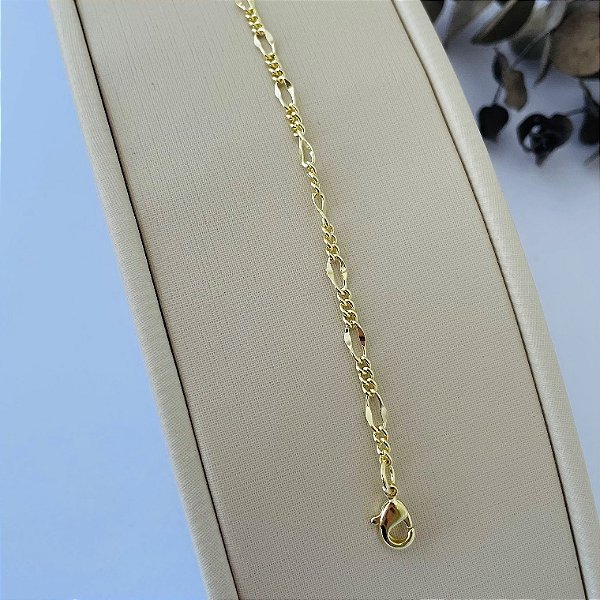 Pulseira de elos fígaro em banho de ouro 18k