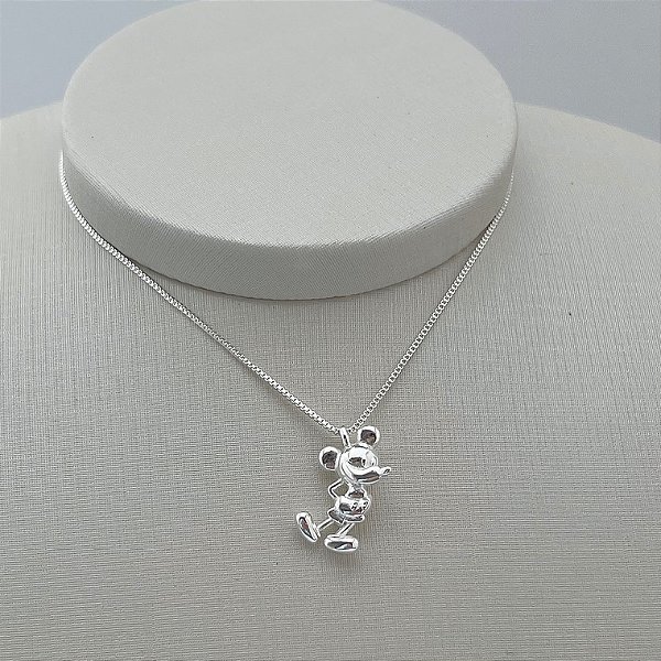 Colar com pingente Mickey liso em banho de prata silver