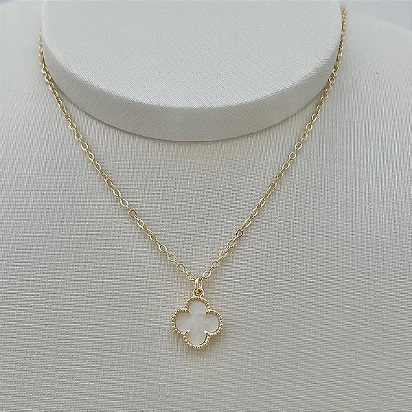 Colar de trevo madrepérola inspiração Van-Cleef em banho de ouro 18k