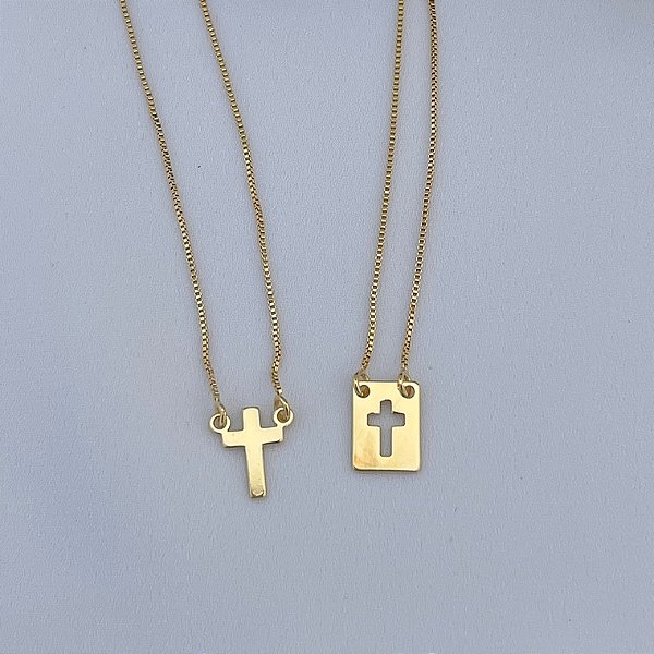 Escapulário Crucifixo em banho de ouro 18k