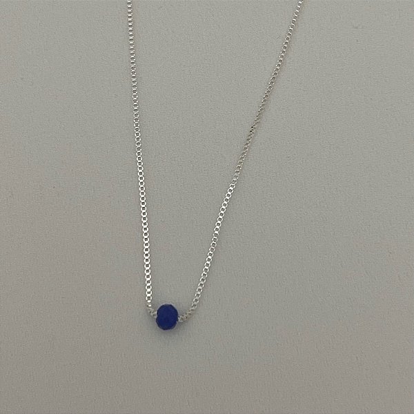 Colar uma bola colorida em banho de prata silver