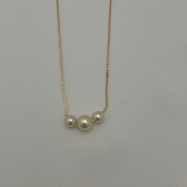 Colar três bolas pérola em banho de ouro 18k