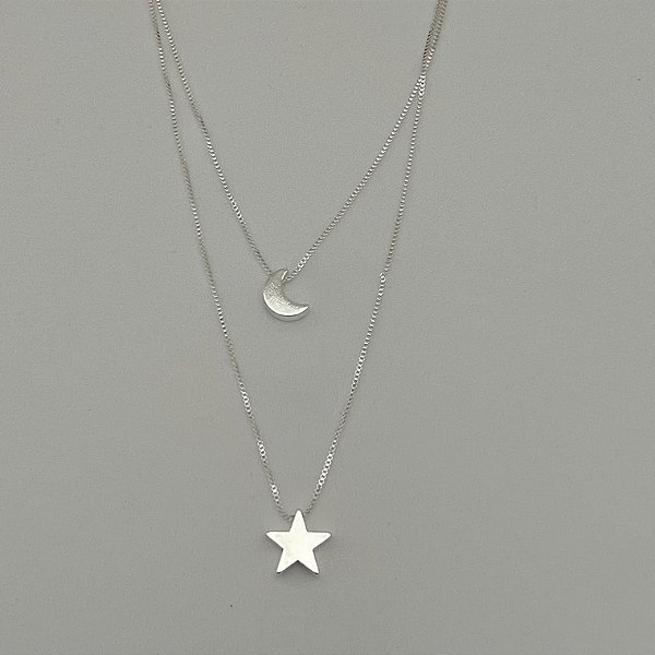 Colar duplo pingente de estrela e lua em banho de prata silver