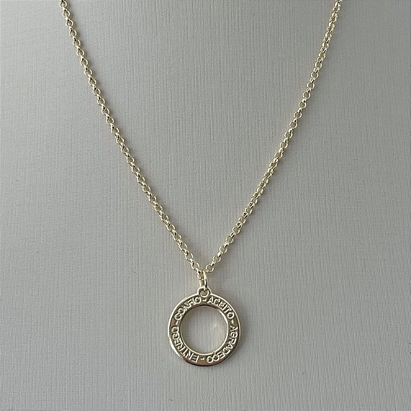 Colar medalha Confio/aceito/agradeço/entrego em banho de ouro 18k