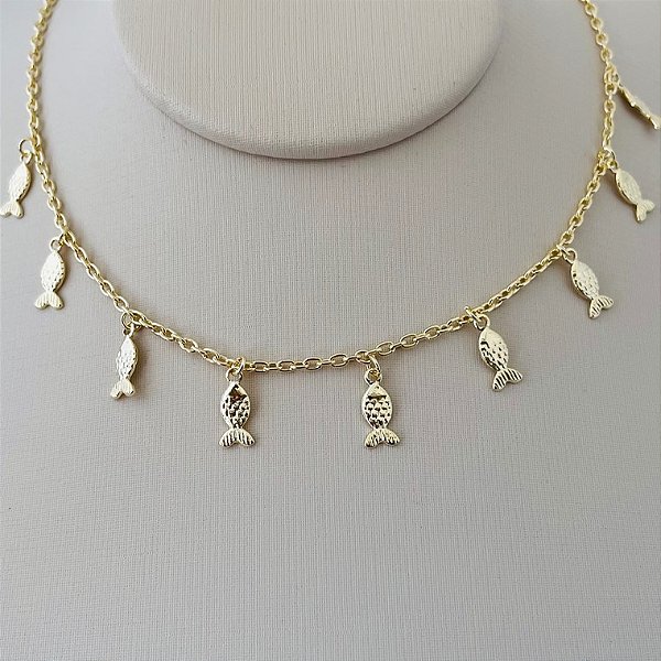Colar com pingentes de peixes em banho de ouro 18k