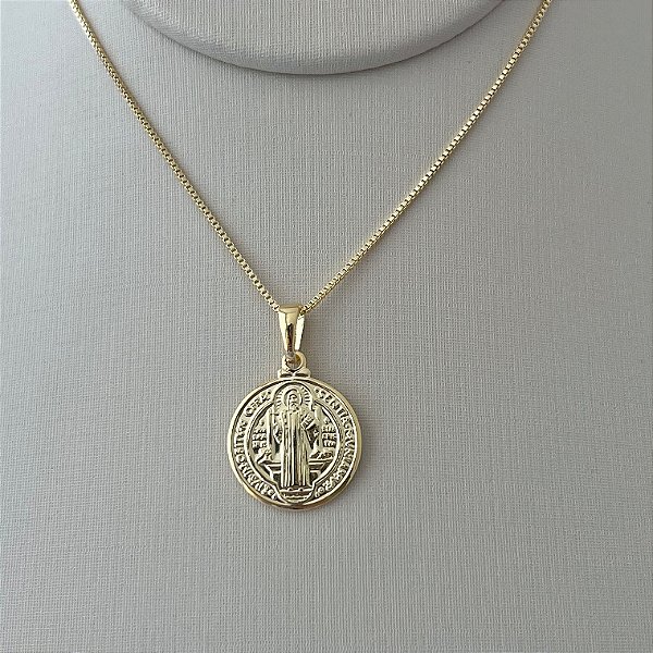 Colar pingente de São Bento em banho de ouro 18k