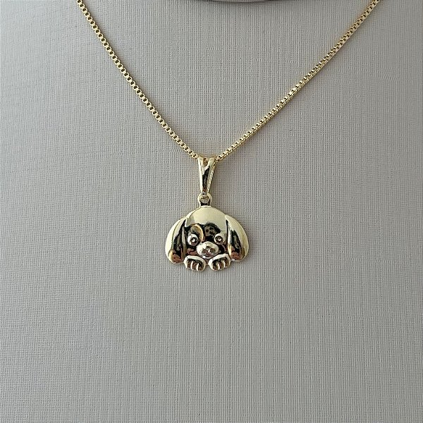 Colar pingente de cachorro em banho de ouro 18k