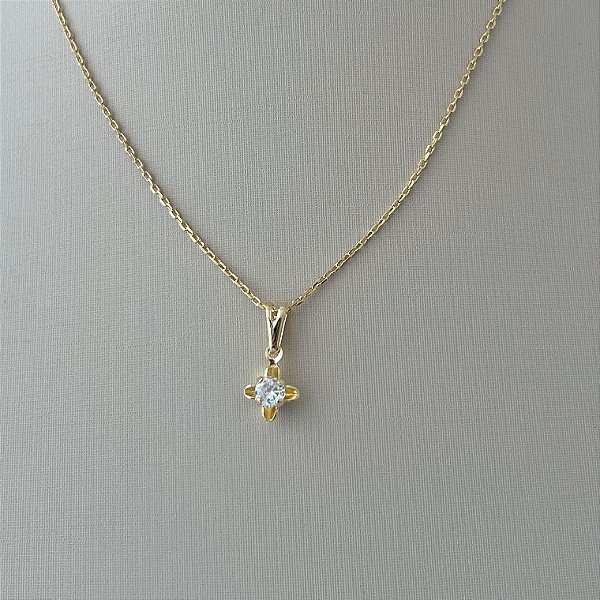 Colar pingente mini estrela em banho de ouro 18k