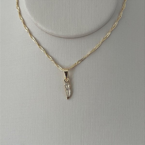 Colar de pena em banho de ouro 18k