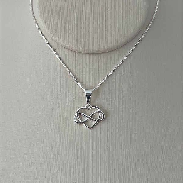 Colar coração infinito em banho de prata silver