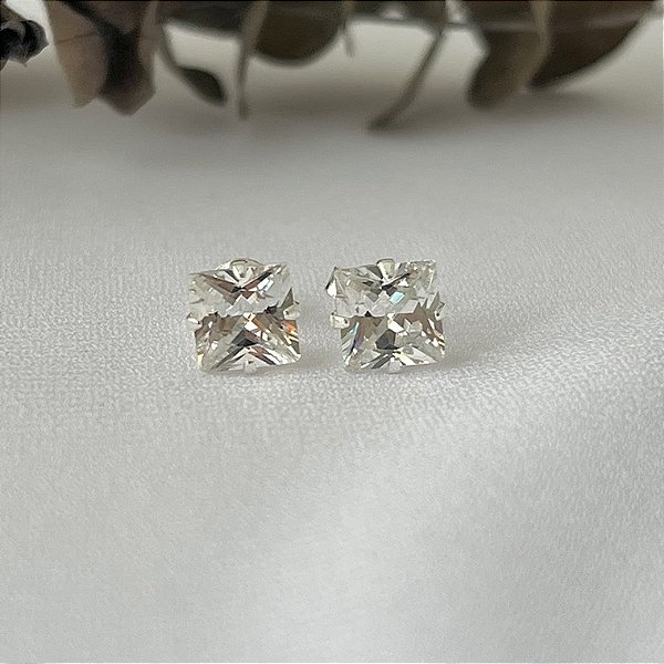 Brinco ponto de luz quadrado M em banho de prata silver