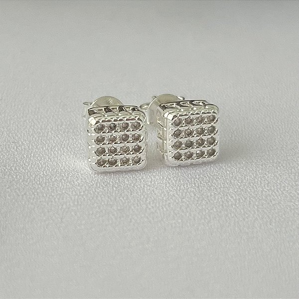 Brinco quadrado cravejado em banho de prata silver