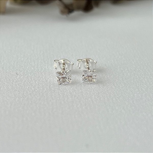 Brinco ponto de luz quadrado XPP V2 em banho de prata silver