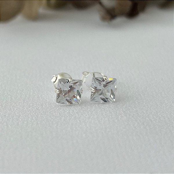 Brinco ponto de luz quadrado G V2 em banho de prata silver