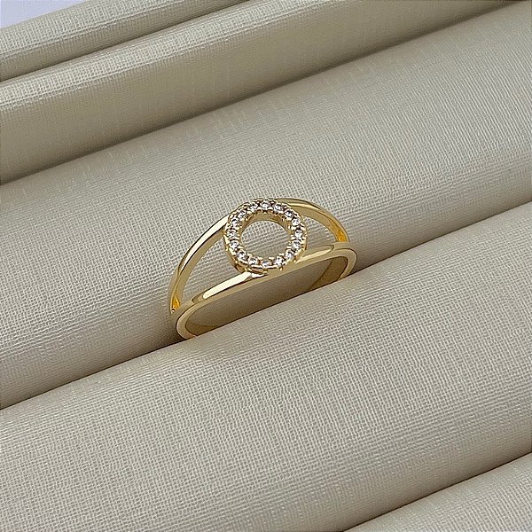 Anel aro17 circulo central vazado cravejado em banho de ouro 18k