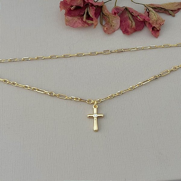 Pulseira dupla com pingente de cruz em banho de ouro 18k