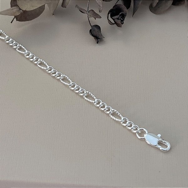 Pulseira de elos texturizados em banho de prata silver