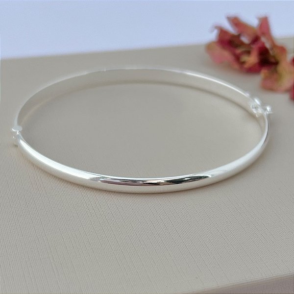 Bracelete liso achatado P em banho de prata silver