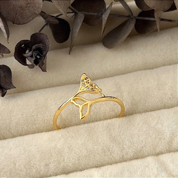 Anel aro 14,5 rabo de sereia liso e cravejado em banho de ouro 18k