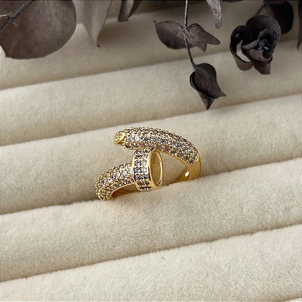 Anel aro 11 prego G cravejado em banho de ouro 18k