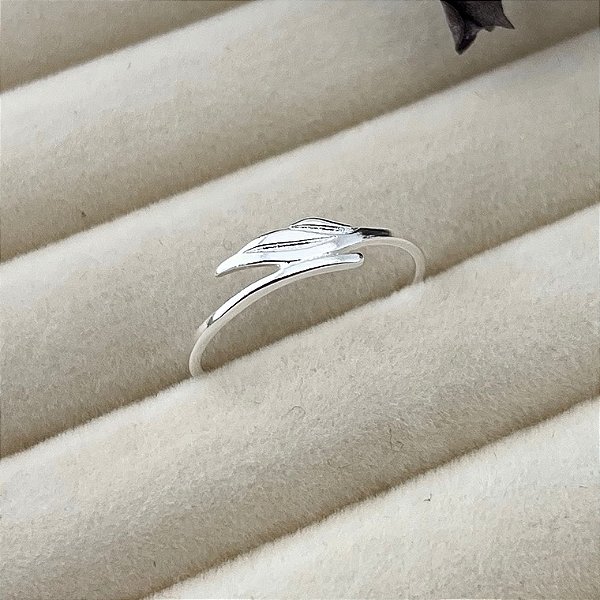 Anel aro 20 folha em banho de prata silver