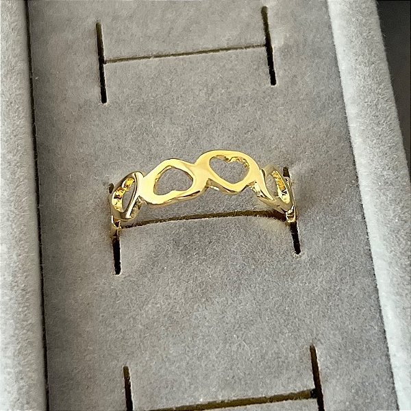 Anel aro 23 corações vazados em banho de ouro 18k