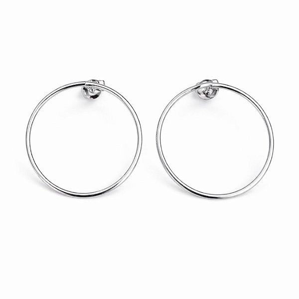 Brinco circulo vazado em banho de prata silver