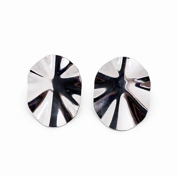 Brinco chapa orgânica em banho de prata silver