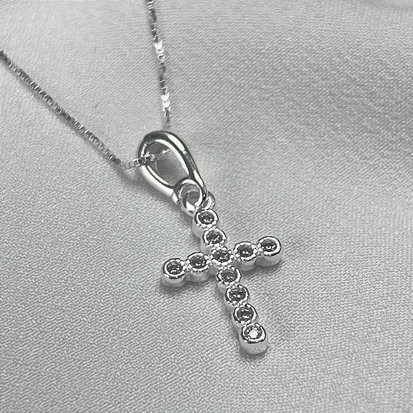 COLAR CRUZ CRAVEJADA - PRATA 925