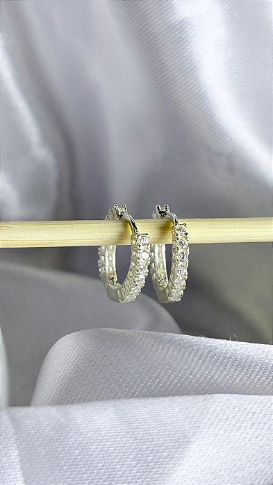 ARGOLA CLICK CRAVEJADA - M - PRATA 925