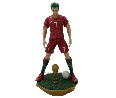 Estátua Roronoa Zoro Versão Cristiano Ronaldo - One Piece