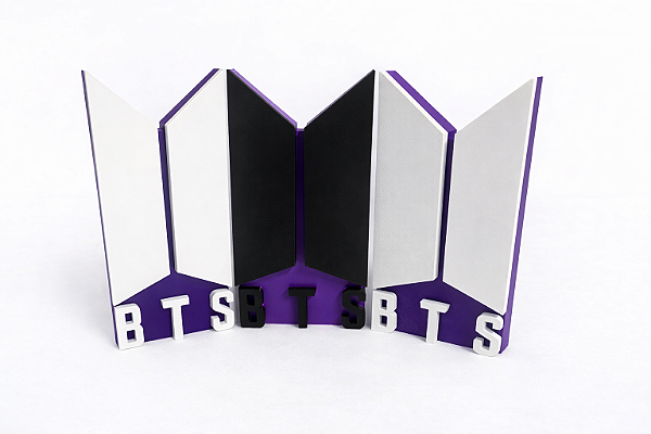 Placa Decorativa BTS para Decoração