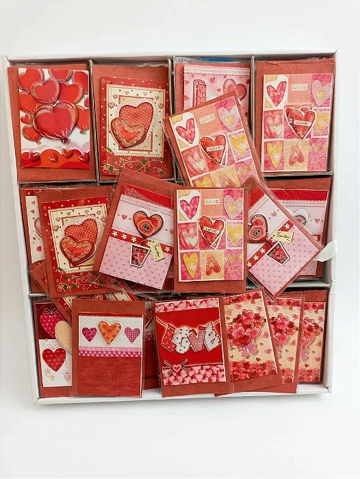 Caixa com 120 Unidades cartões Dia dos Namorados