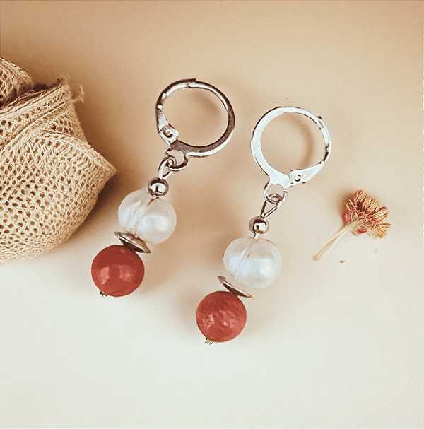 Brinco Argola Coral e Pérola Barroca - Paixão e Feminilidade