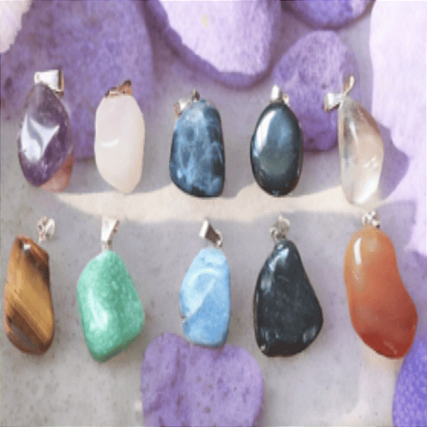 Kit com 10 Pingentes de Pedrinha Rolada