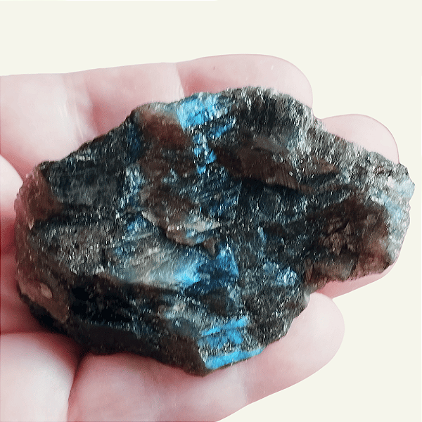 Labradorita Iridescente Bruta - Cristal de Intuição e Conexão